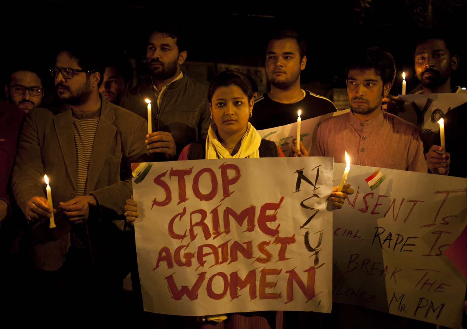Delhi noored 9. veebruaril naistevastase vägivalla vastu protestimas.