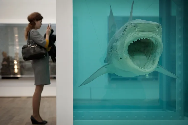 Damien Hirsti kunstiteos Londonis moodsa kunsti muuseumis. Ben Stansall/AFP