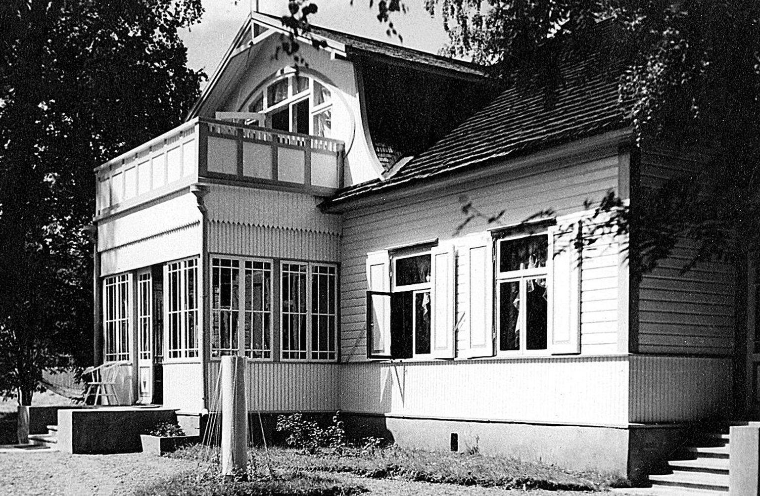 Kaunis kaptenivilla
Lainela/Tiidemanni
Aaspere mõis, Haljala kihelkond
Ehitusaeg 1910