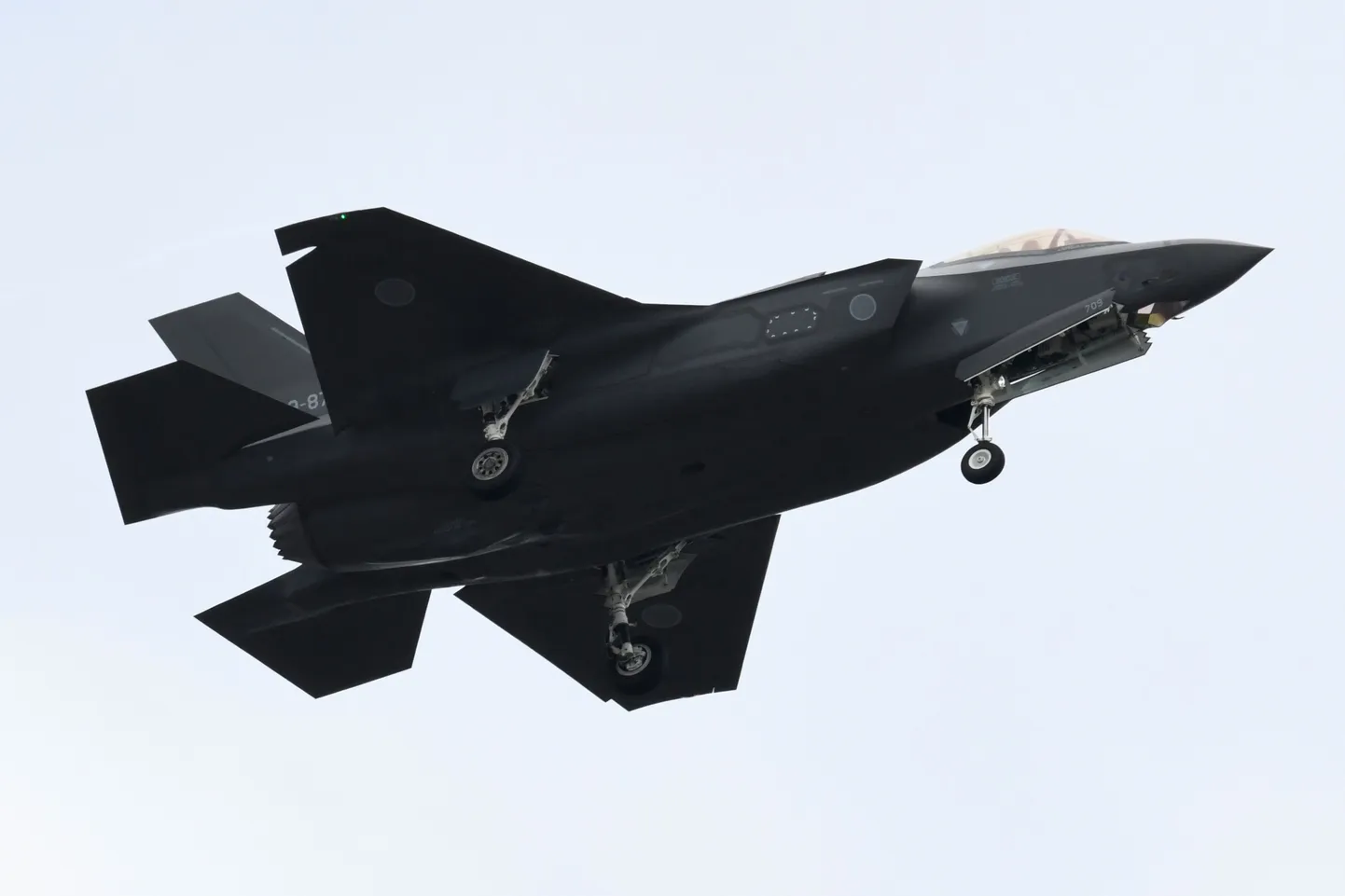 Jaapani õhujõudude hävitaja F-35.