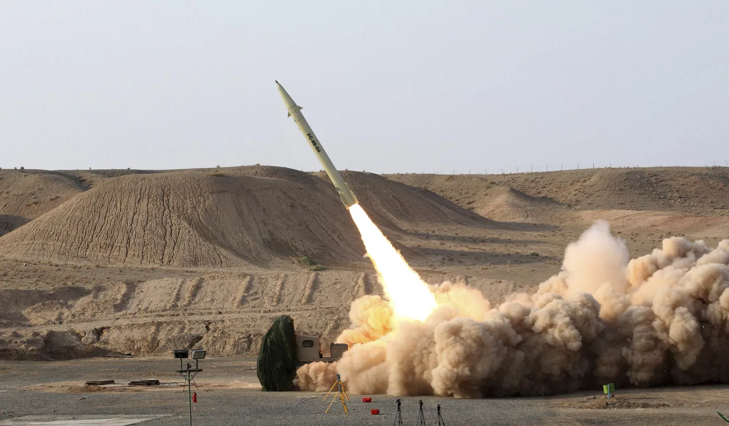 Иранская ракетная система Fateh-110.