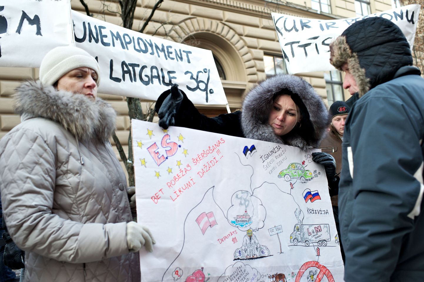 Latgale elanikud 2012. aastal Läti parlamendi ees protestimas piirkonna kõrge tööpuuduse ja kehva majandusliku olukorra üle.