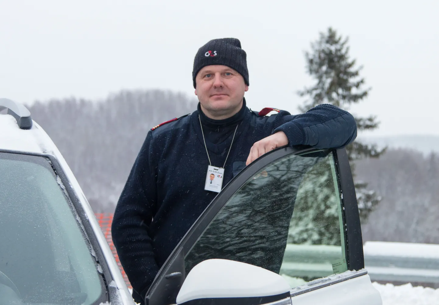 Turvamehe ametis on Otepää kandi mees Toomas Vernik olnud pea paarkümmend aastat. Tema arvates töö konti ei murra, kuid nõuab väljaõpet, head füüsilist vormi ning suhtlemisoskust, on vastutusrikas ja pingeline.