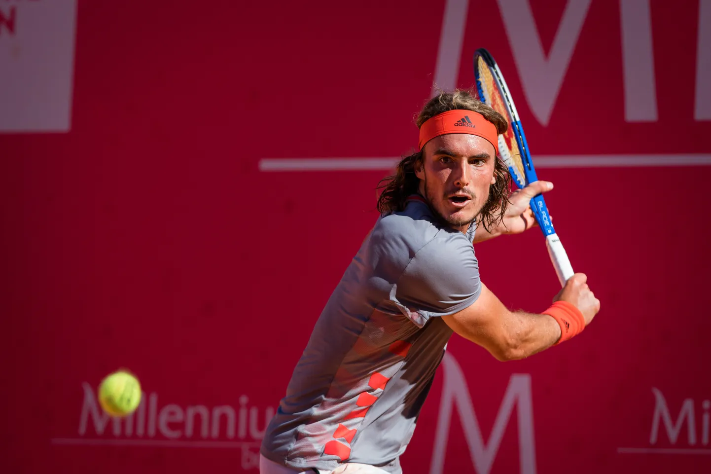Stefanos Tsitsipas (ATP 10.) jahib täna Estorilis karjääri kolmandat ATP tiitlivõitu