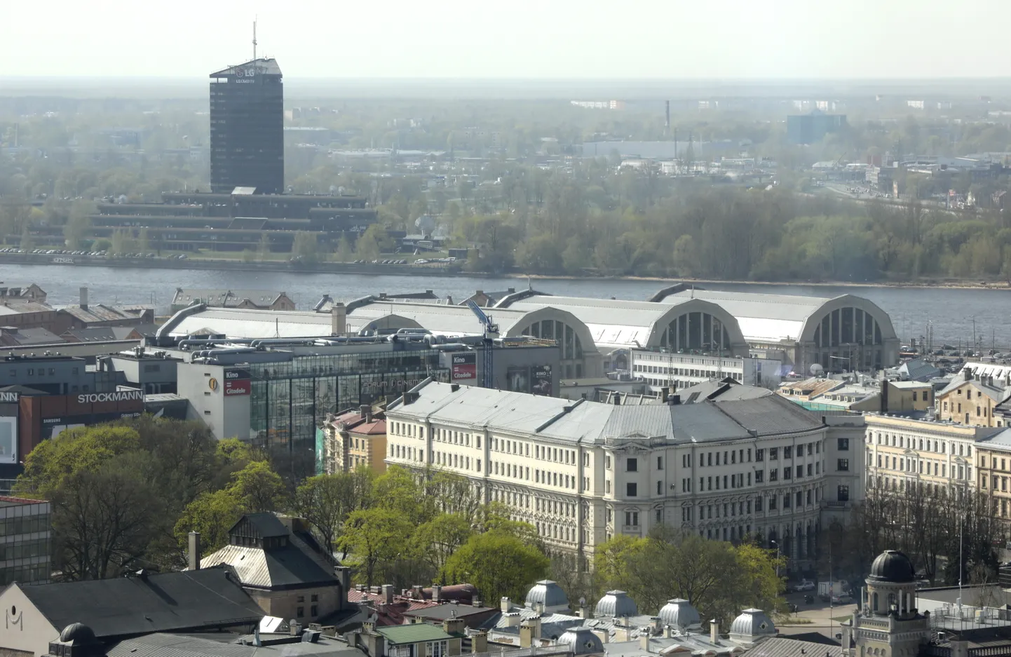 Rīgas panorāma no viesnīcas "Radisson Blue Latvija".