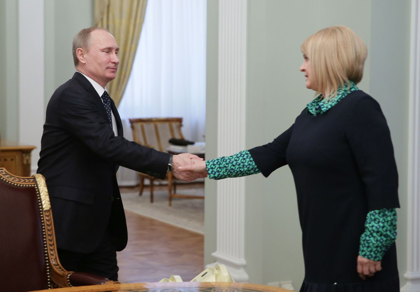 Vene valitsuse inimõigusvolinik Ella Pamfilova esitas president Vladimir Putinile palve nõuda justiitsministeeriumilt ülemkohtule esitatud taotluse tagasivõtmist inimõigusorganisatsiooni Memorial sulgemiseks 9. oktoobril.
