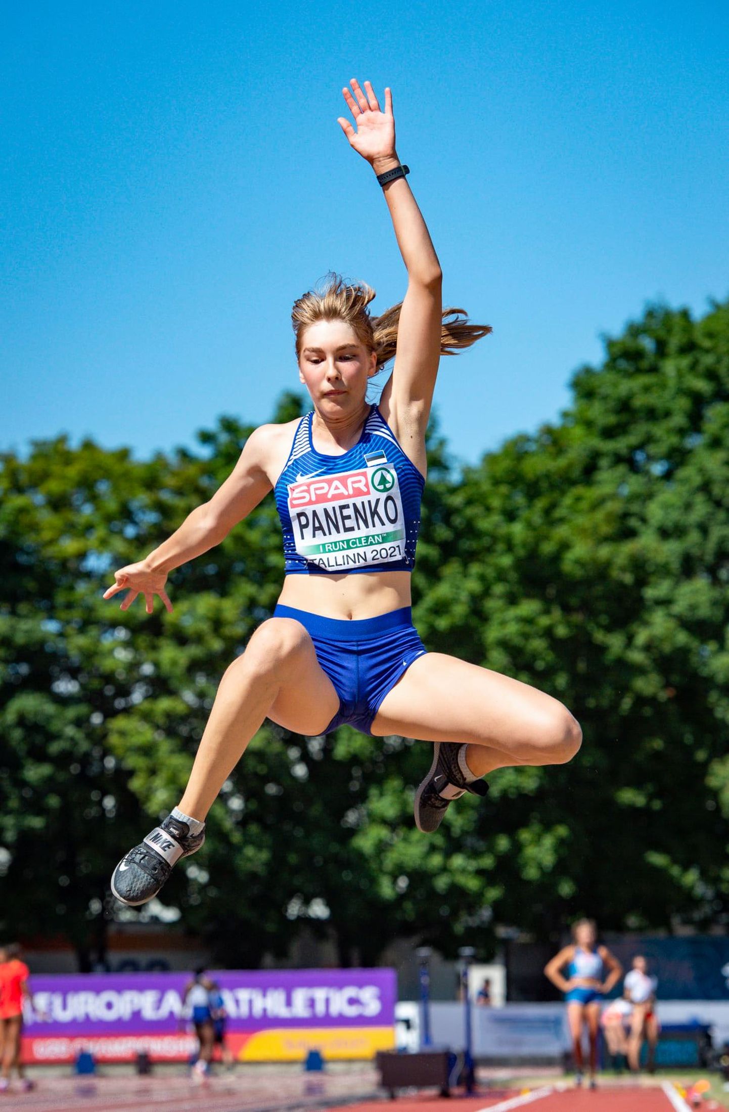 Anna Panenko püstitas laupäeval kaugushüppes uue isikliku rekordi 6.21 ja pääses juunioride EMil finaali kus tal  tuleb heidelda mitu aastat vanemat konkurentidega.