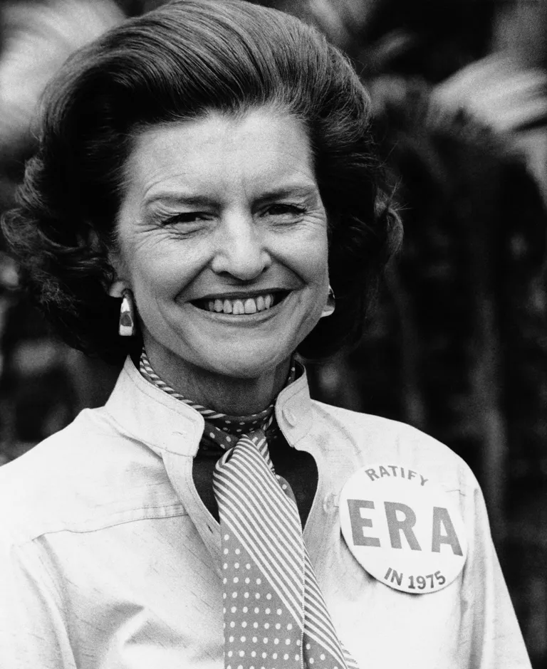 Betty Ford aastal 1975, rinnas võrdõiguslikkuse eest võitlemise rinnamärk / Scanpix