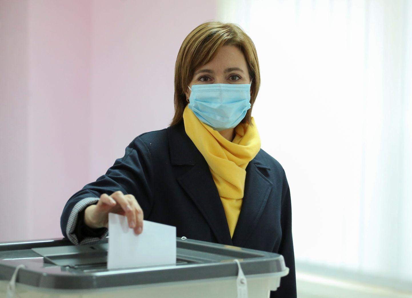 Moldova presidendivalimiste esimese vooru võitnud opositsiooni kandidaat, ekspeaminister Maia Sandu.