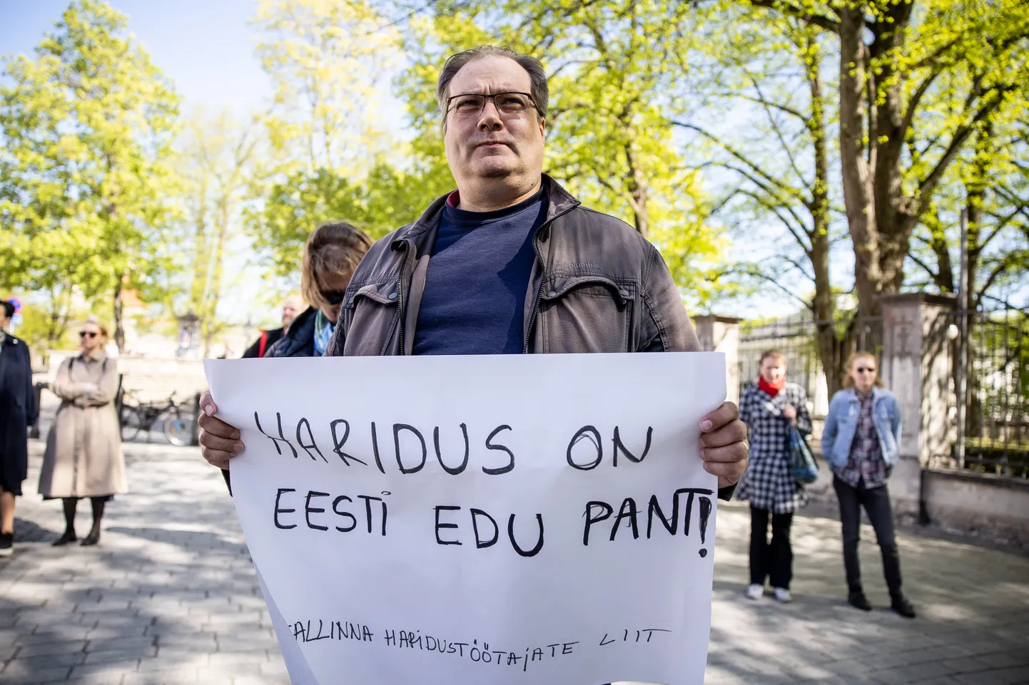 Õpetajate kõnekoosolek Riigikogu ees