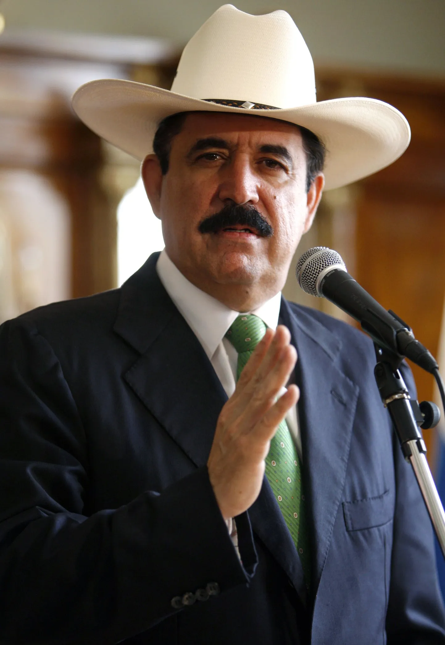 Manuel Zelaya.