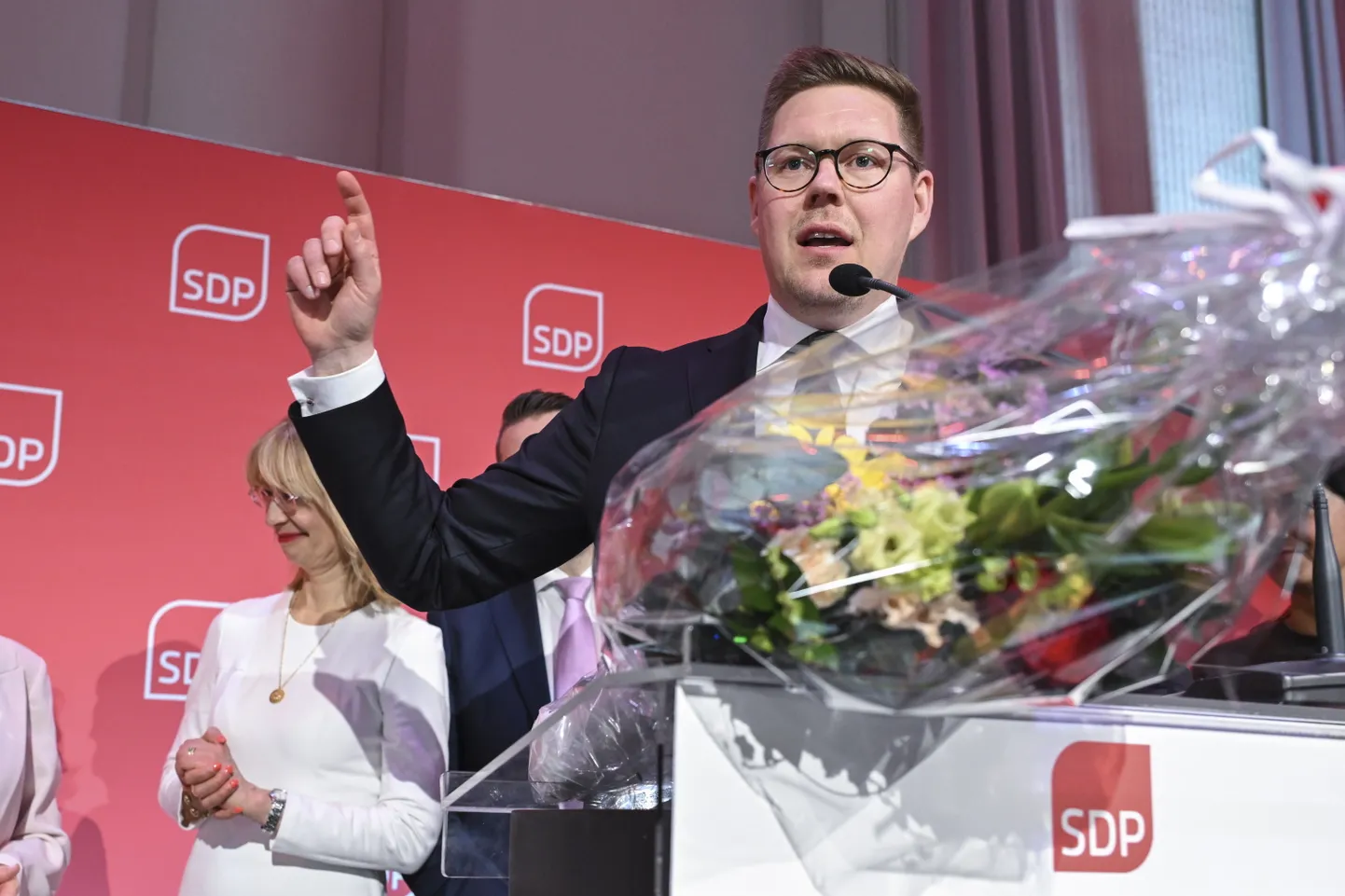 Antti Lindtman võidukal valimisõhtul.
