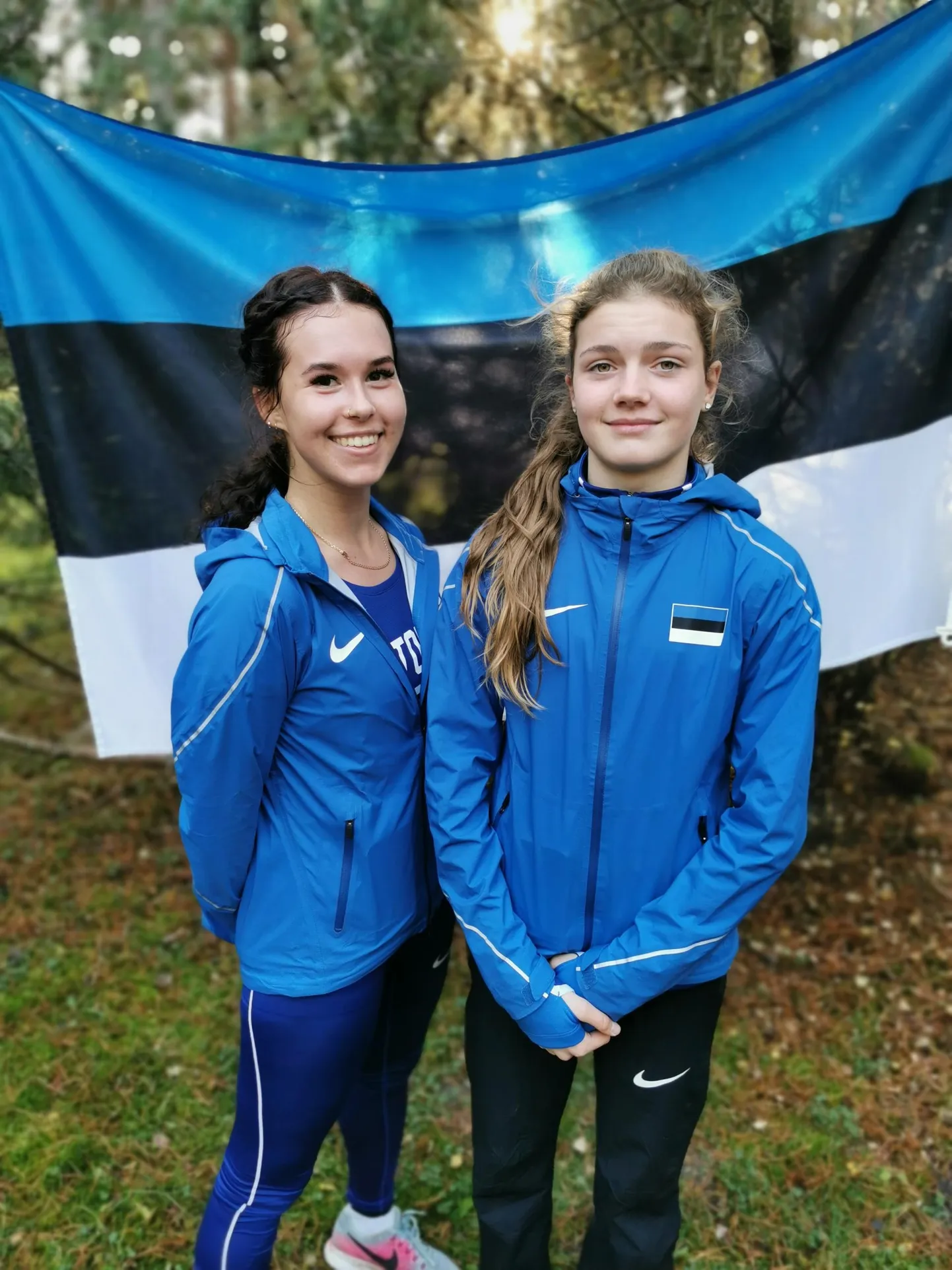 Altiuse välejalad Merily-Anett Hallik ja Viola Hambidge.