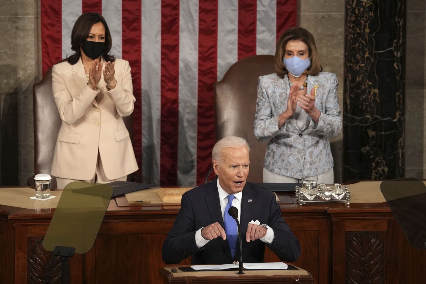 President Joe Biden kõnelemas kongressi ühisistungil.