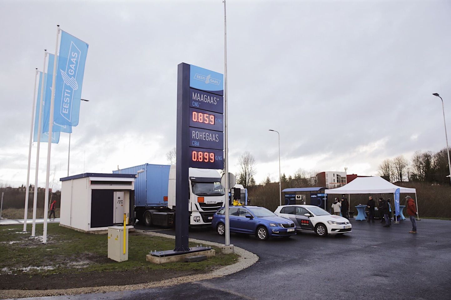 Eesti Gaas открывает три заправки с зеленым газом.