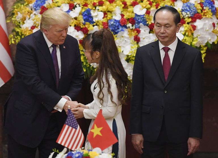 Nguyen Thi Phuong Thao kohtumas USA presidendi Donald Trumpiga.