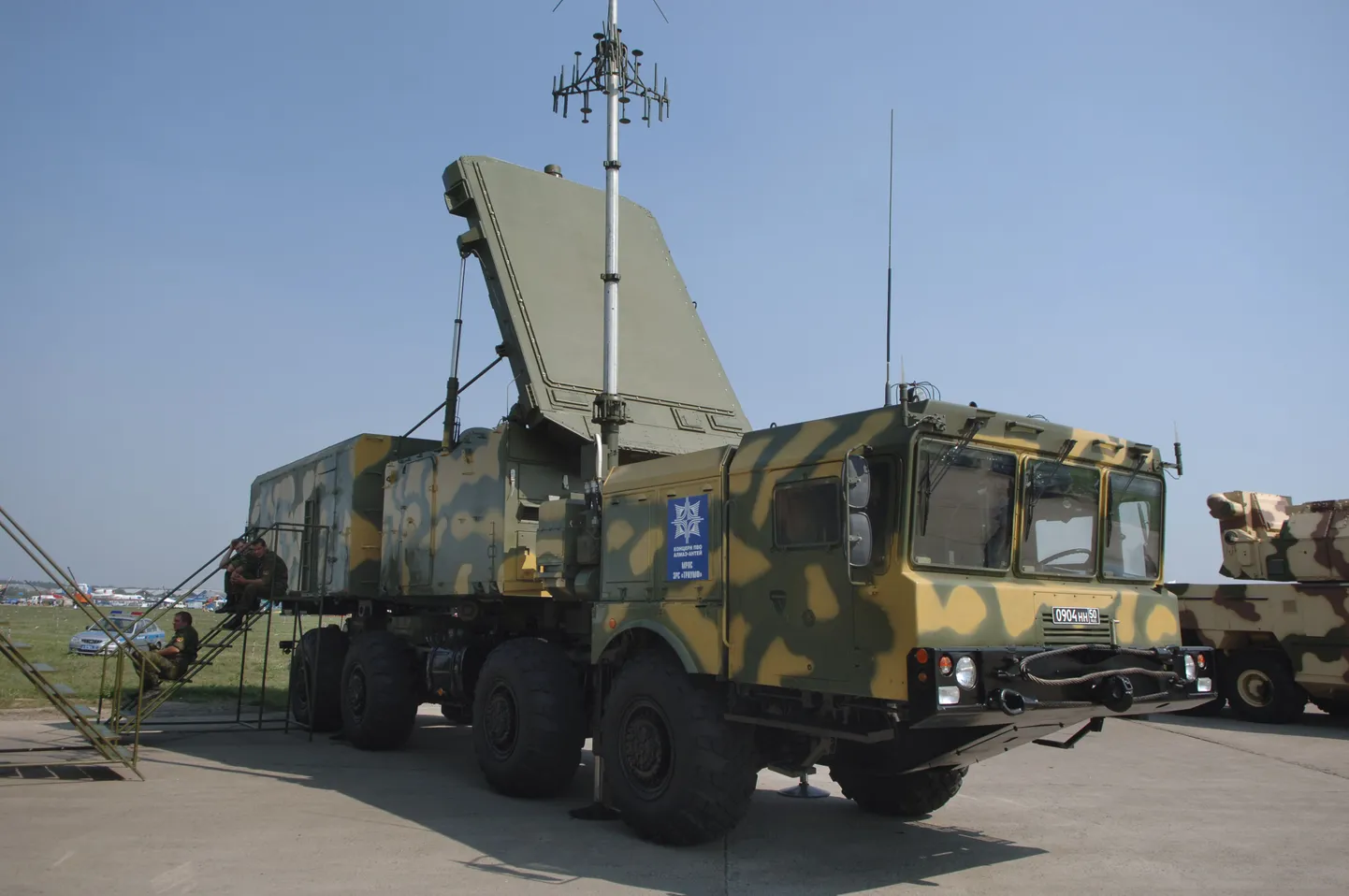 Российская зенитная ракетная система большой и средней дальности «Триумф (С-400).