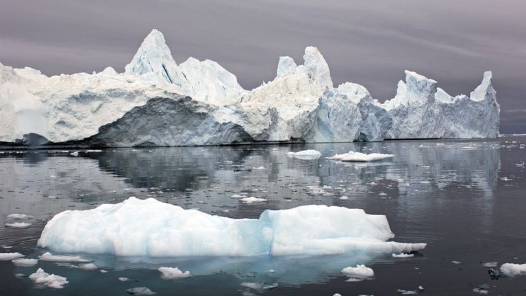 Гренландия стремительно теряет ледяной щит