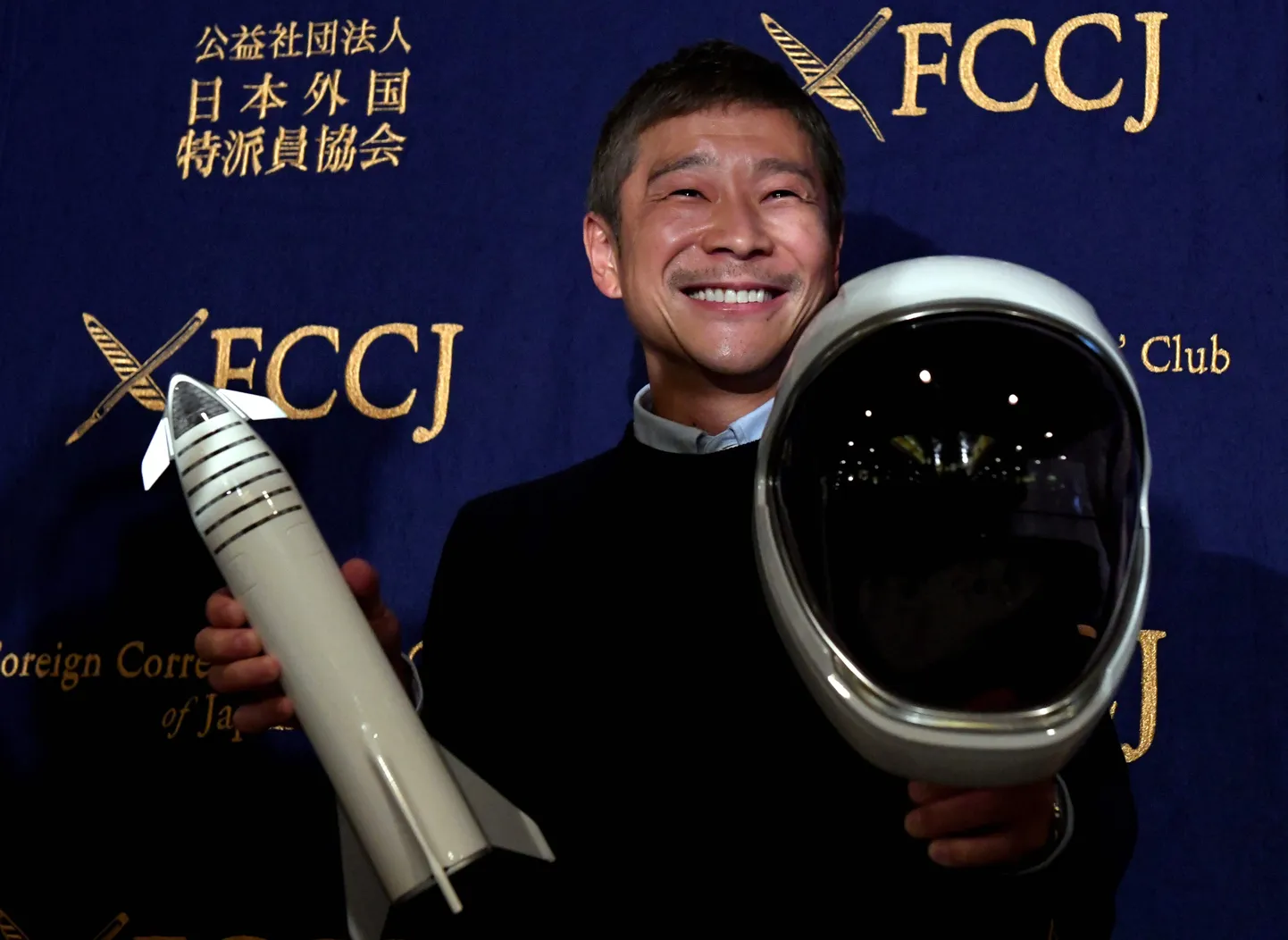 Jaapani miljardär Yusaku Maezawa tahab olla esimene, kes lendab Space X raketiga ümber Kuu