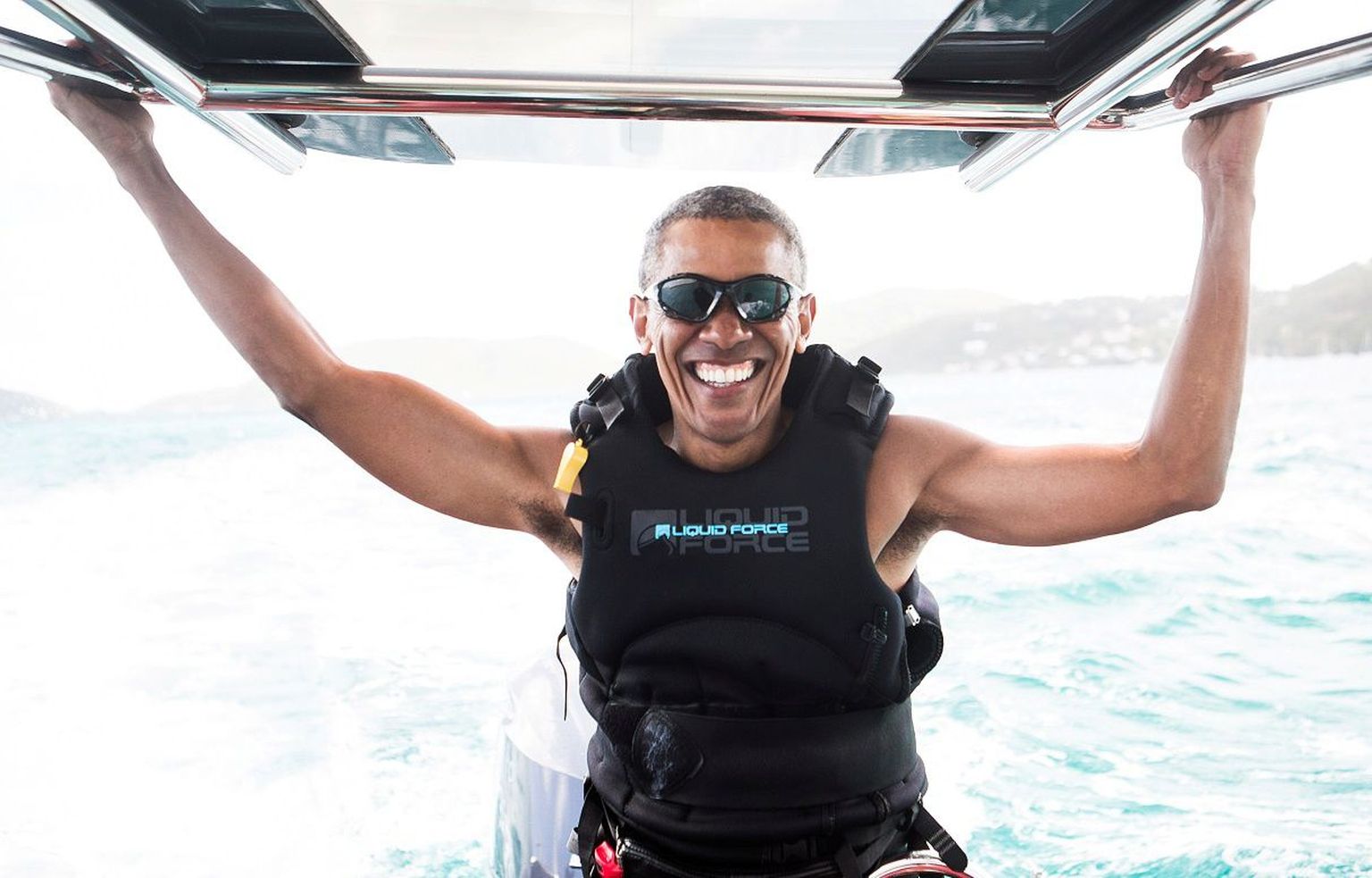 Экс-президент США Барак Обама доволен жизнью.