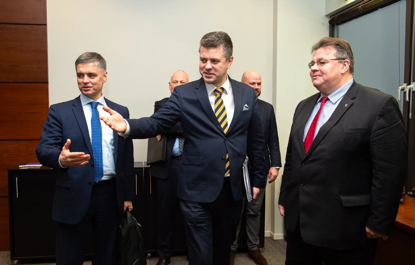 Ukraina välisminister Vadõm Prõstaiko, Eesti välisminister Urmas Reinsalu ja Leedu välisminister Linas Linkevičius.