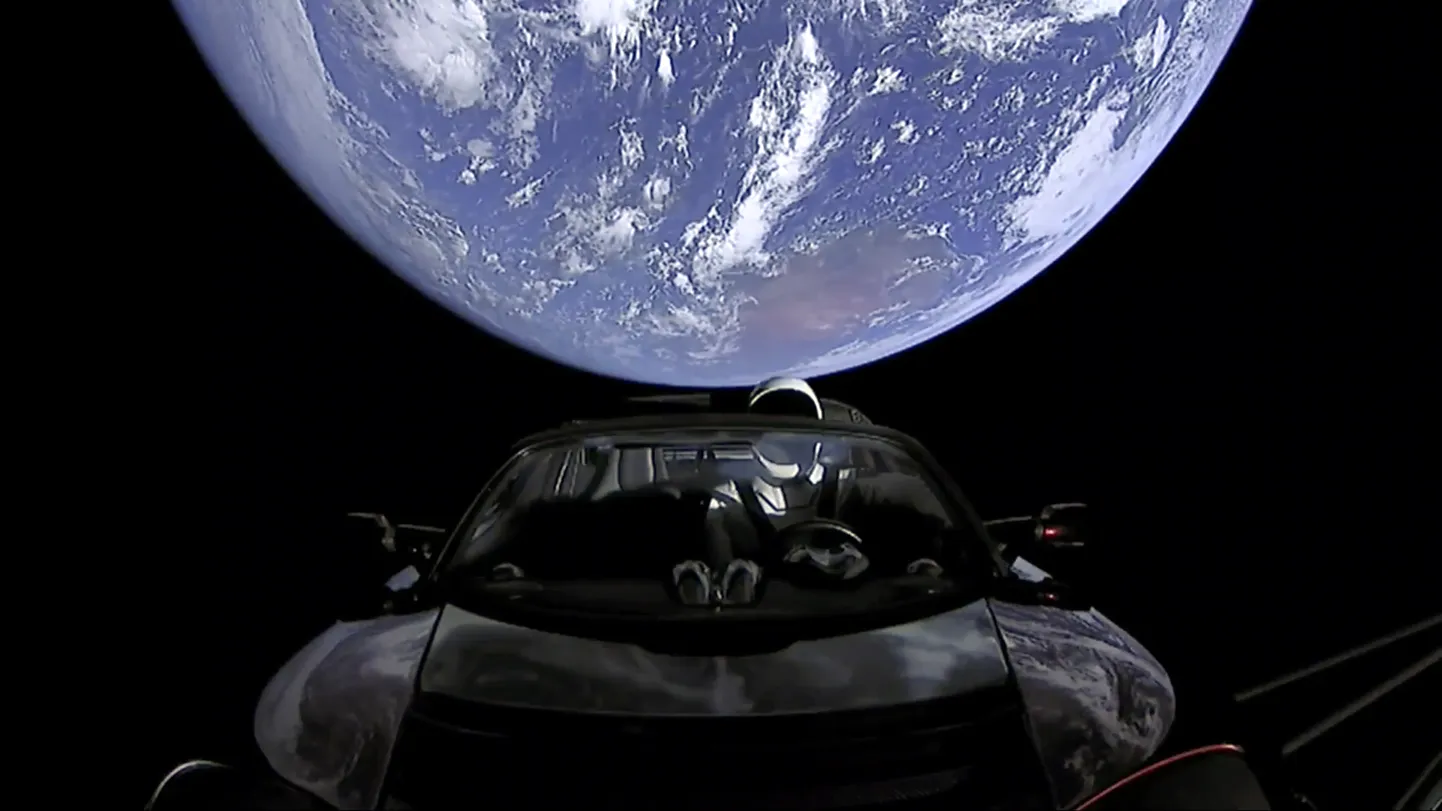 Starman kosmosetuuril.