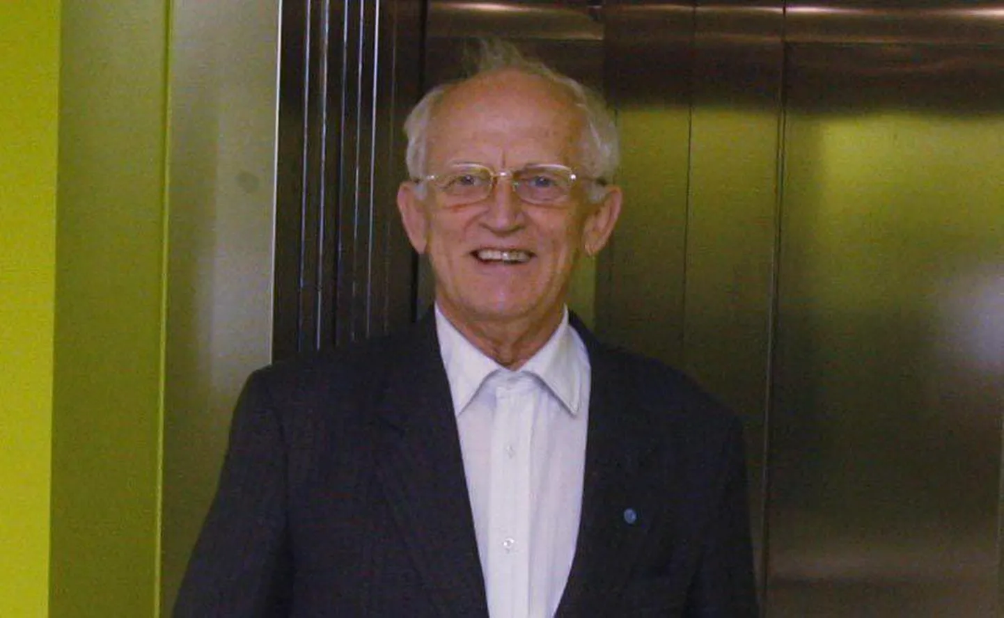 Jüri Laurson.