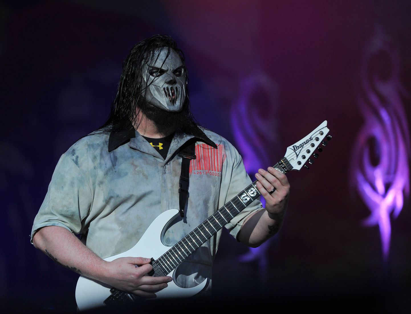 Гитарист метал-группы Slipknot