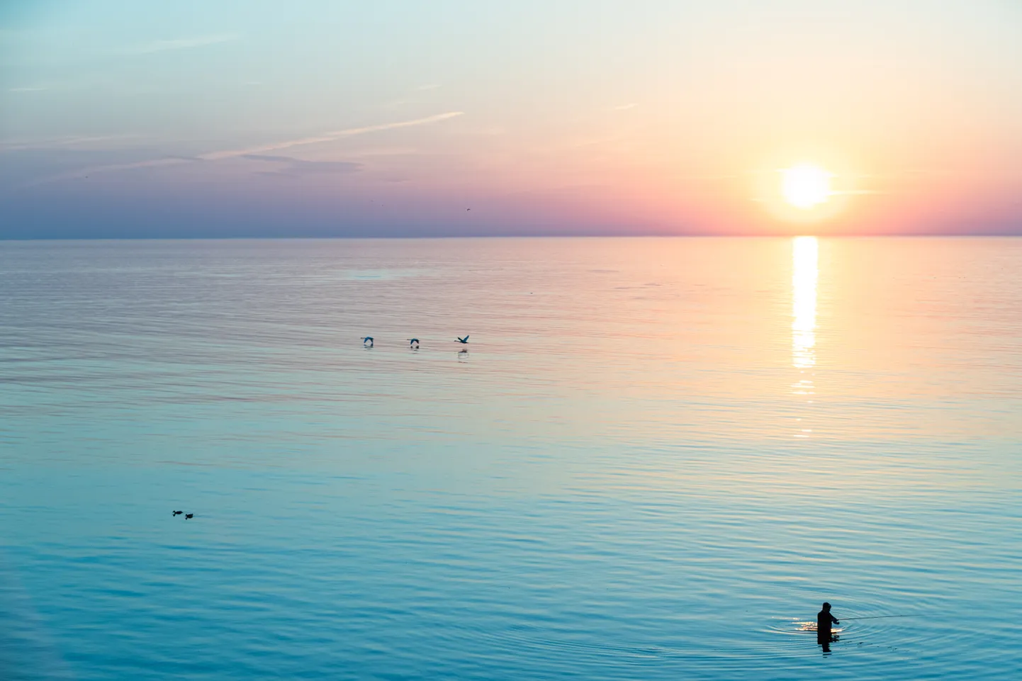 21.05.2019. Tallinn. 
Läänemeri, meri, loojang, vesi, merevesi. 

In the picture Baltic Sea, sea, sunset, water, sea water.
FOTO: EERO VABAMÄGI/POSTIMEES