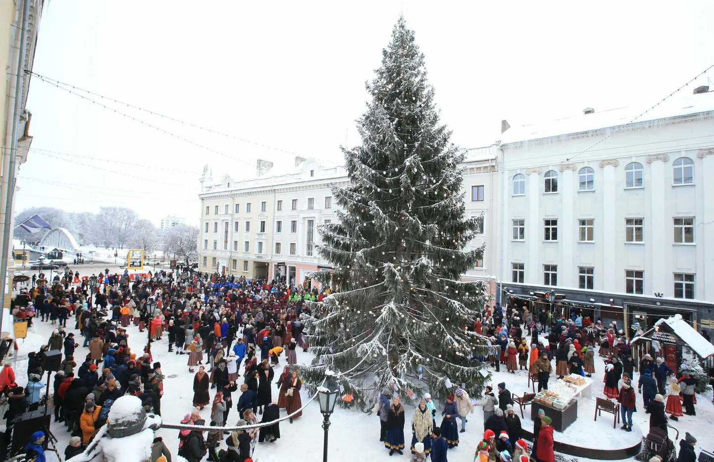 Inimeste jõulusoovid on sel aastal seotud rahuga kogu maailmas.