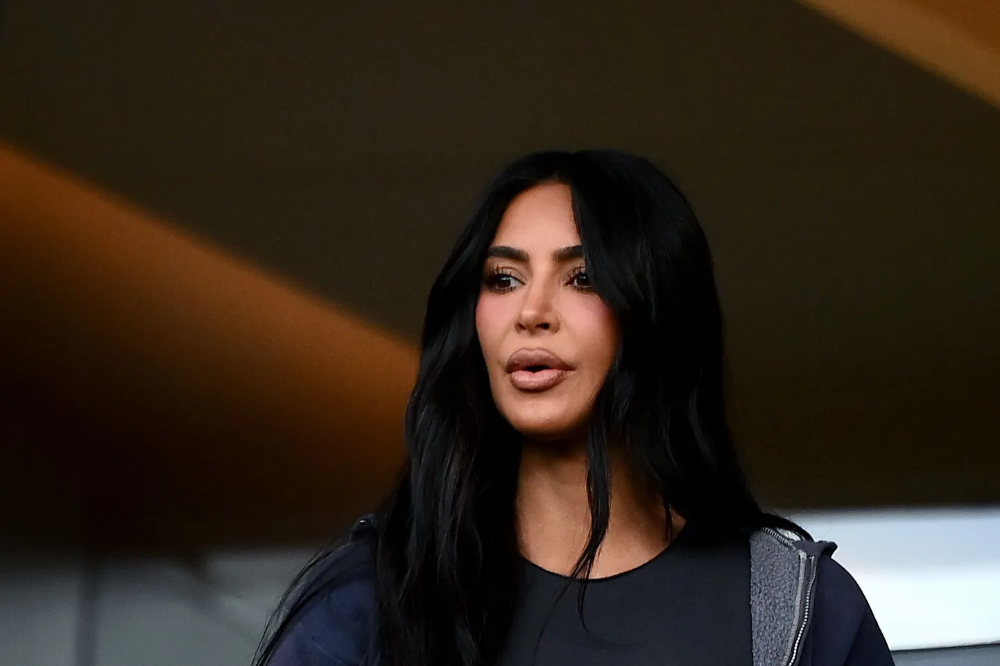 Kim Kardashian 19. märtsil jalgpallimatšil Pariisis.