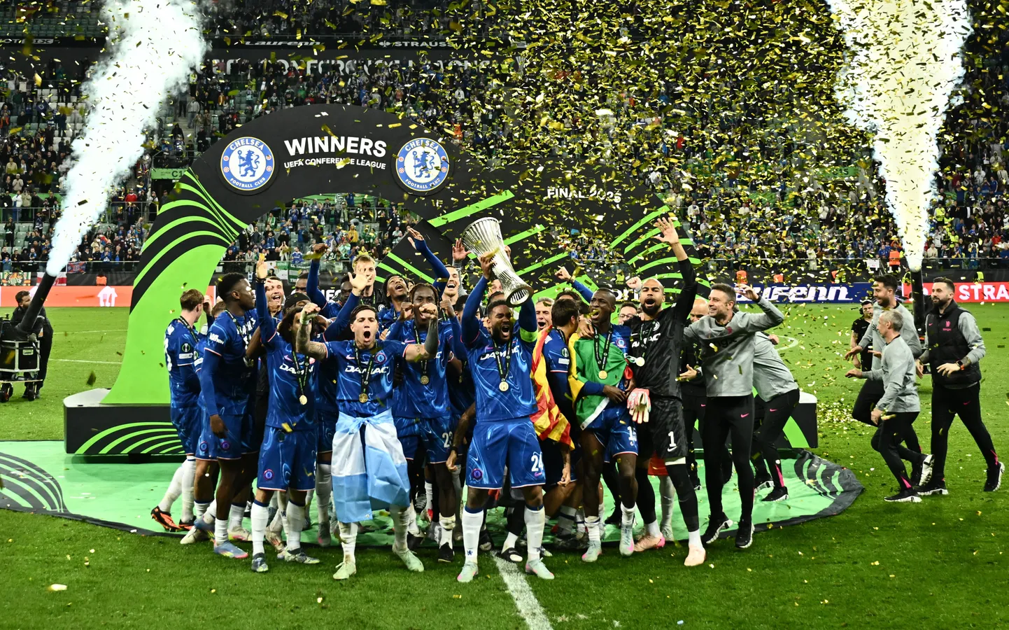 "Chelsea" futbolistu svinības.