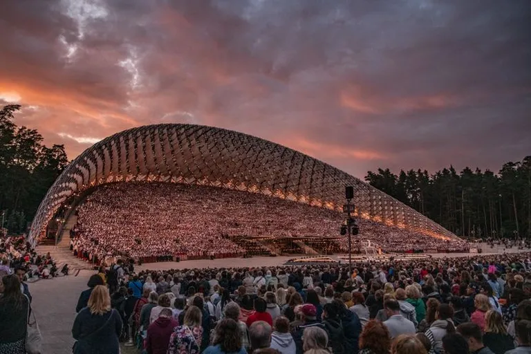 XXVII Vispārējo latviešu Dziesmu un XVII Deju svētku koru lielkoncerts "Tīrums. Dziesmas ceļš" Mežaparka Lielajā estrādē 2023. gada 6. jūlijā