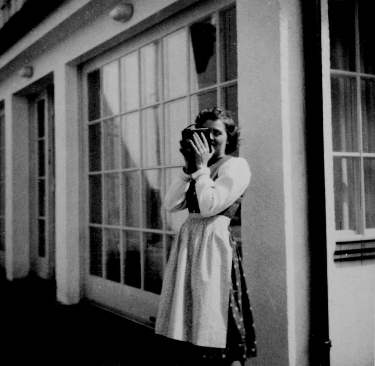Eva Braun kaameraga umbes 1937