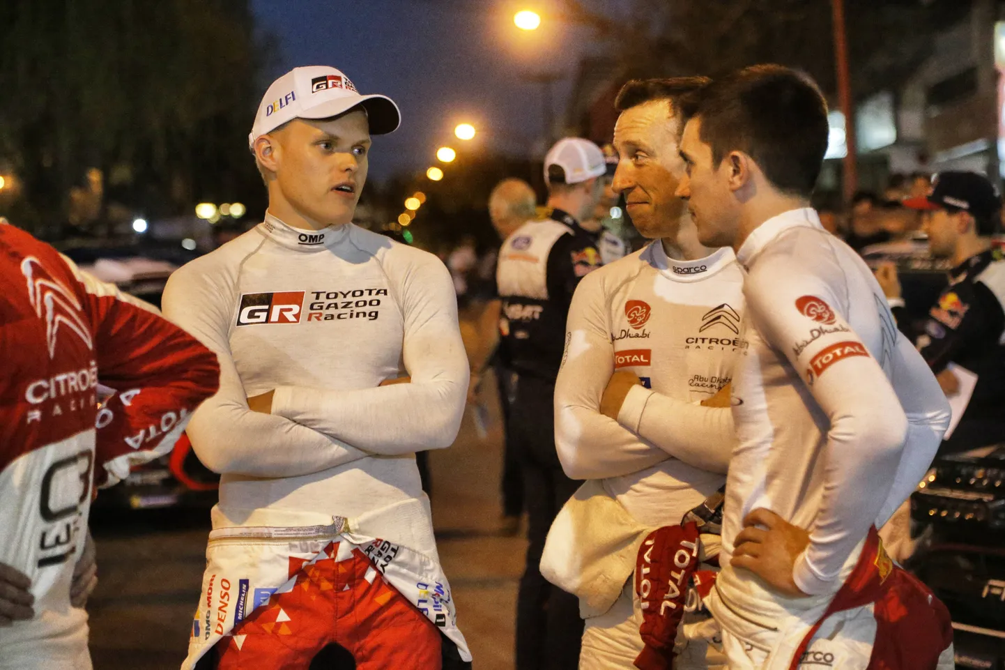 Ott Tänaku muljetamisi kuulab Kris Meeke.