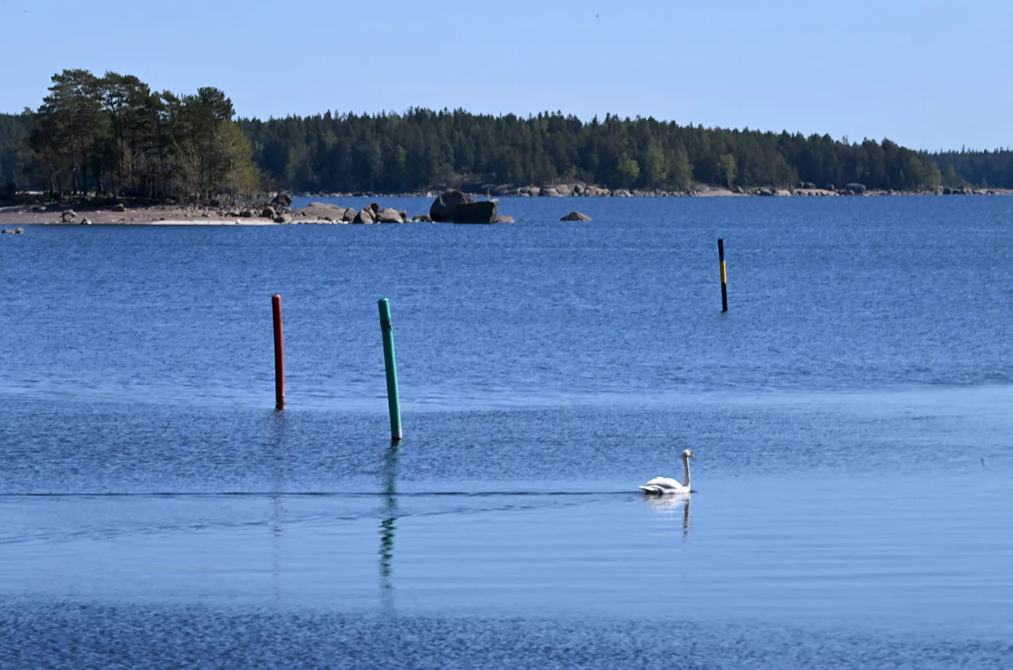 Soome ja Venemaa (paistab kaugemal) vaheline piir Soome Virolahti lahes