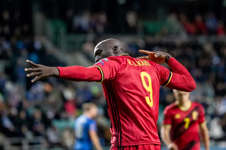 Romelu Lukaku Lillekülas üht oma kahest väravast tähistamas.