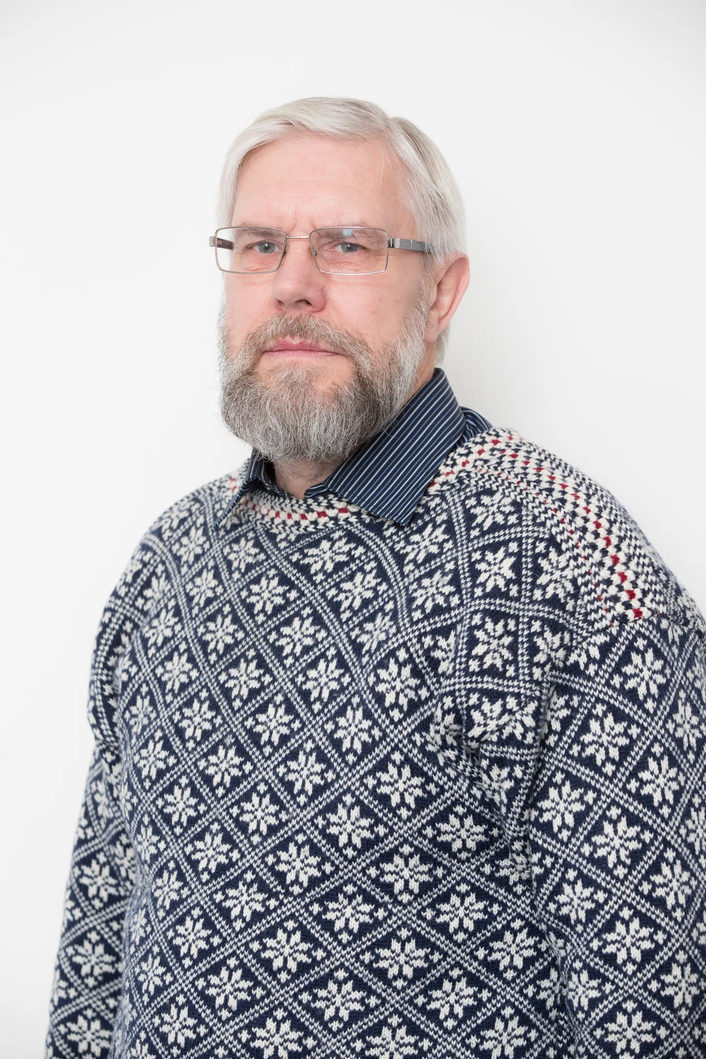 Eesti Keele Instituudi vanemleksikograaf Jüri Viikberg.