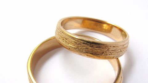 Loe, kui paljudel abielupaaridel Eestis  on olnud põhjust tähistada kuldpulmi
