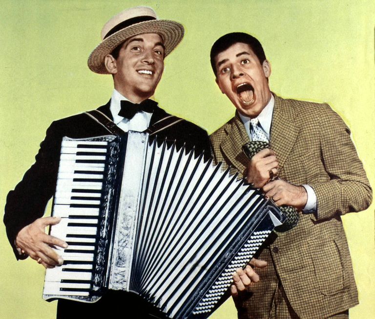 USA komöödianäitleja Jerry Lewis suri 91-aastasena. Pildil koos Dean Martiniga (vasakul)