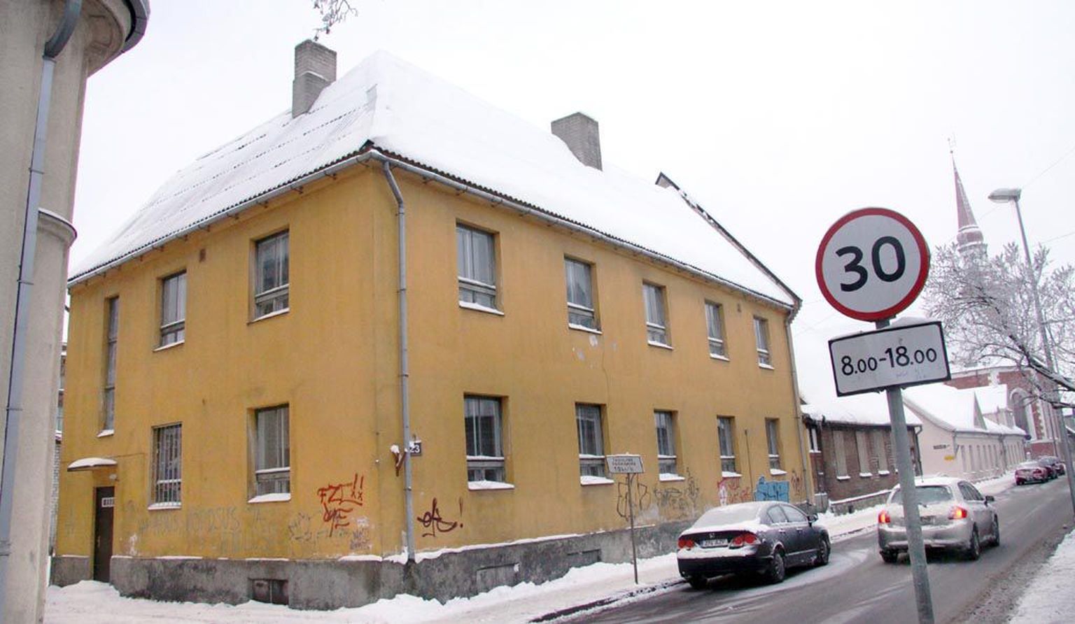 Kuninga 23 on teine maja Pärnus Kuninga tänaval, mille Riigi Kinnisvara AS müüki paneb.