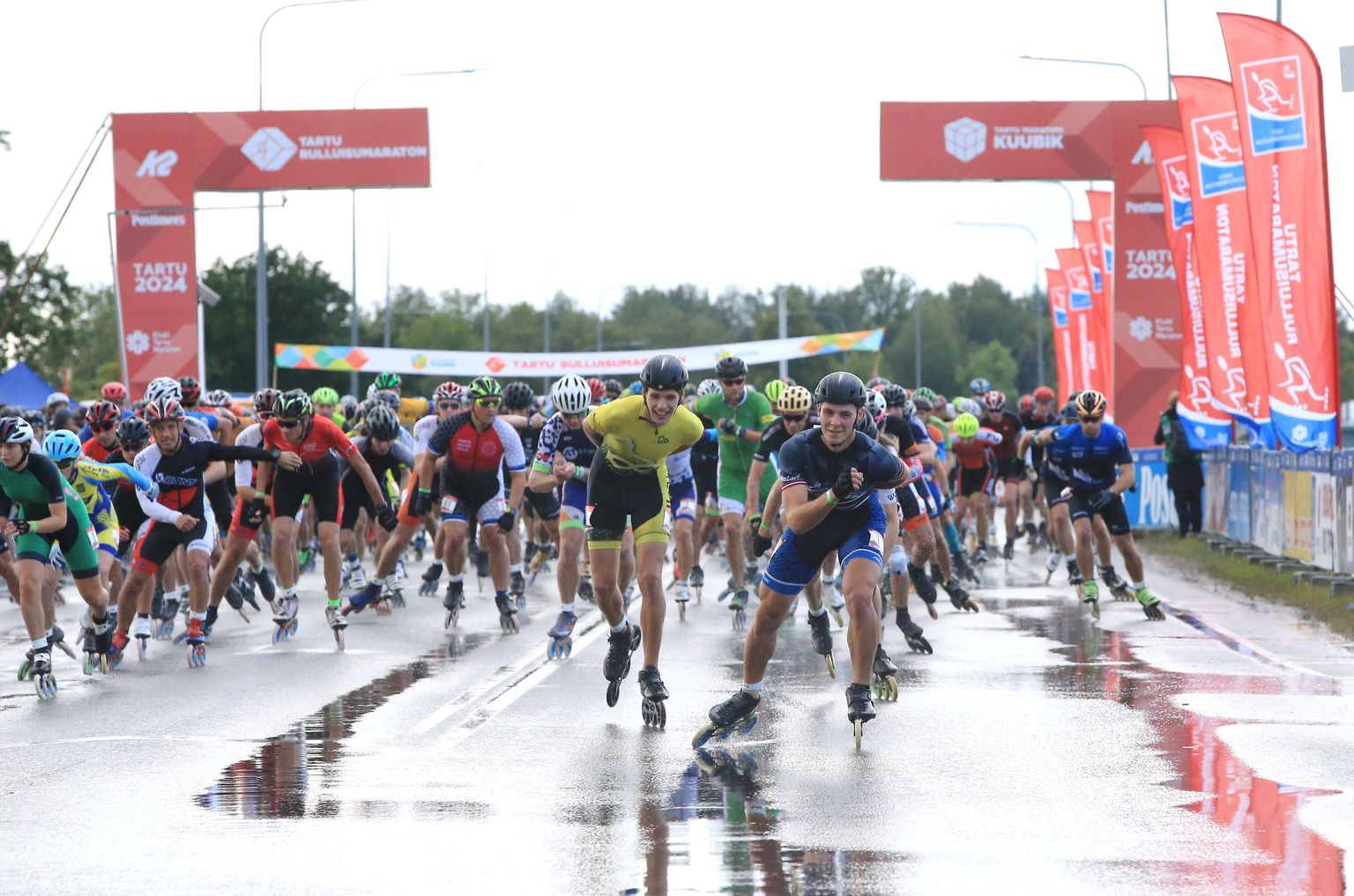 Tänavuse augustikuus toimunud Tartu rulluisumaratoni võitis lätlane Reinis Znotins (kõige ees).