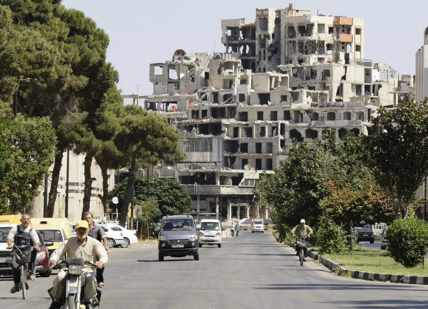 Üldvaade õhurünnakute käes kannatada saanud Homsi linnale, mis on Süüria valitsusvägede käes.