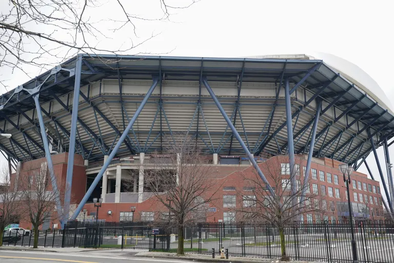Arthur Ashe Stadiumi siseruumidesse tuleb ajutine haigla.