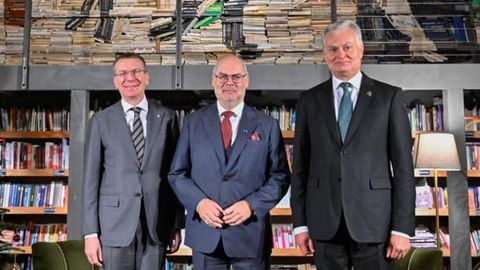 Президенты Эстонии, Латвии и Литвы сделали совместное заявление