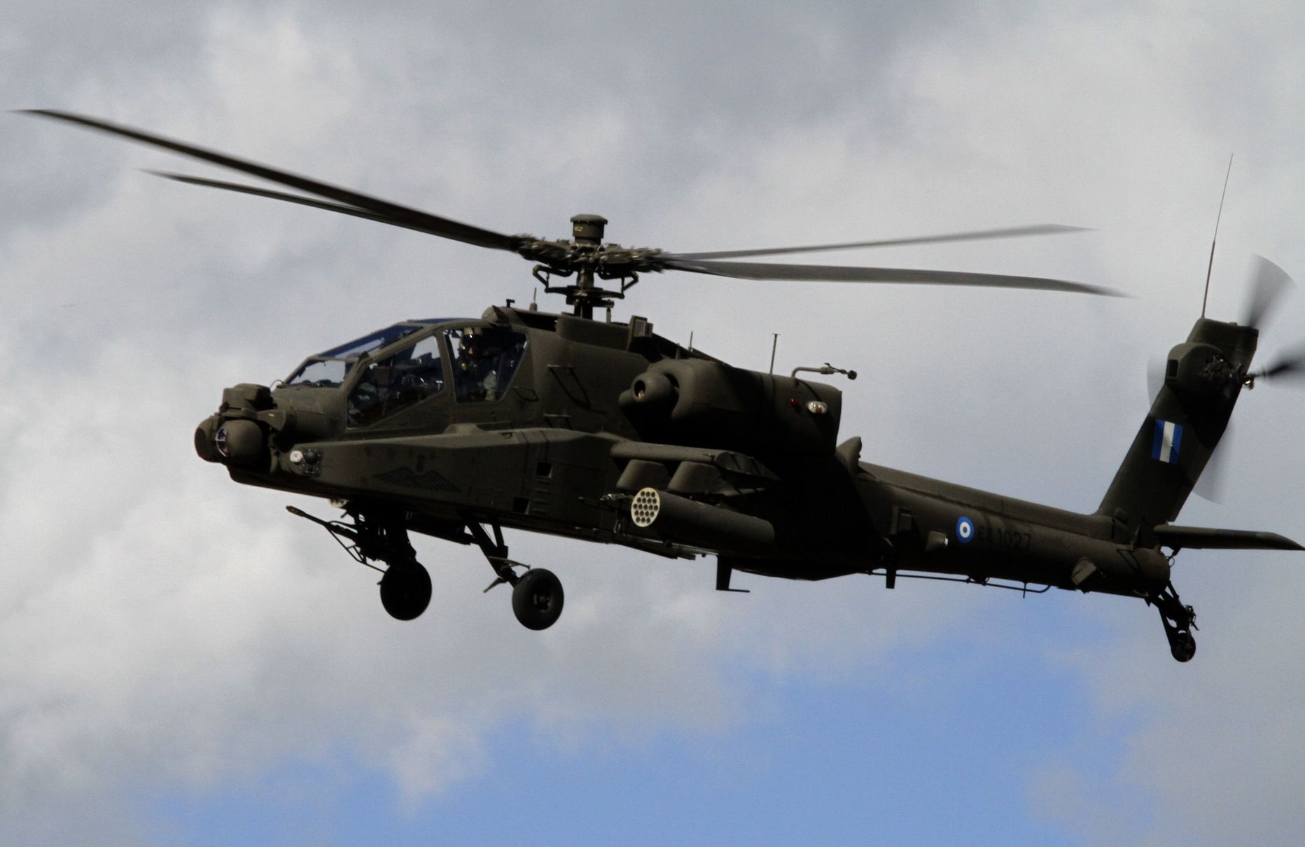 Kreeka kaitseväe Apache'i helikopter.