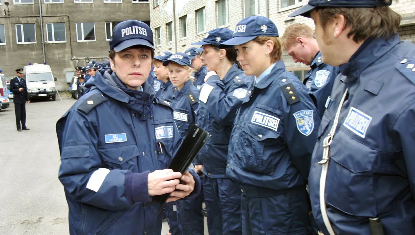 Politsei endine juhtivametnik Eili Mesipuu (vasakul) jäi väärteoprotokolli võltsimises süüdi, kuna riigikohus ei võtnud tema advokaadi kaebust arutusele. Arhiivifoto.