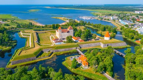INTERAKTIIVNE KAART ⟩ Ajaloohuvilistele valmis põnev rakendus, kuhu märgitud pea kõik maailma lossid ja kindlused, ka Eestist!