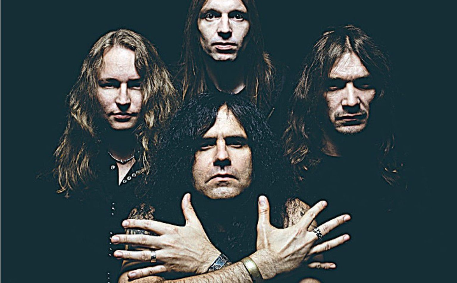Euroopa kuulsaim ja edukaim thrash-metal-bänd Kreator, esiplaanil grupi liider Mille Petrozza.