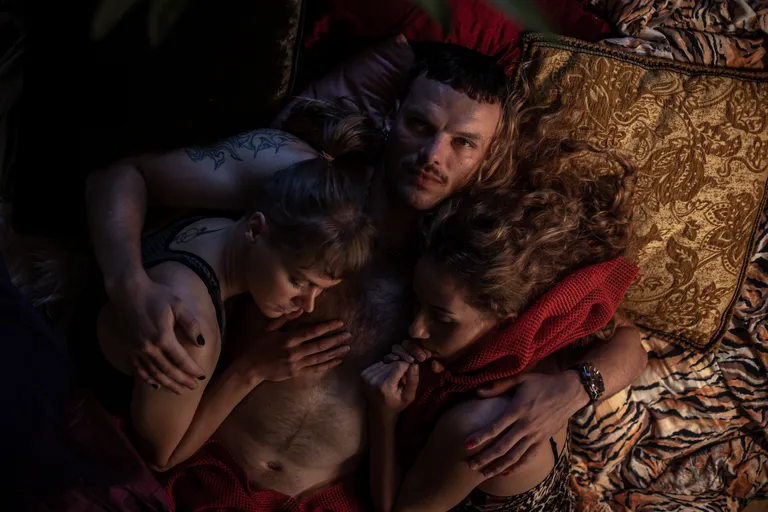 Triin Ruumeti film «Tume paradiis»